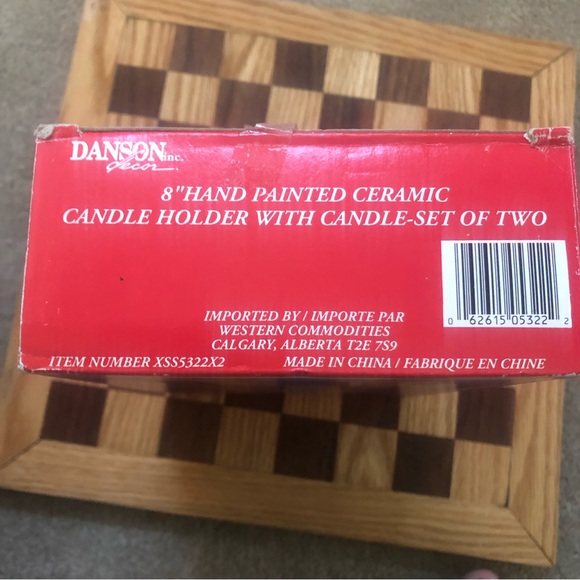 Hand Painted set of 2qty -8” Ceramic Santa Candle holders - lovely little detail - Picture 15 of 16